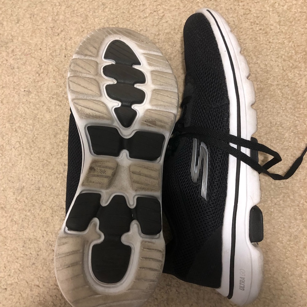 Black Go walk Skechers for women.